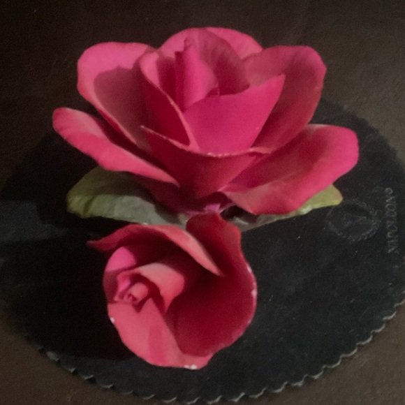 Beautiful Flower Decoration 🌷🌹 - Picture 9 of 9